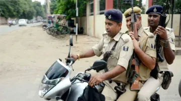 <p>Police </p>- India TV Hindi