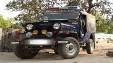 <p>police jeep</p>- India TV Hindi