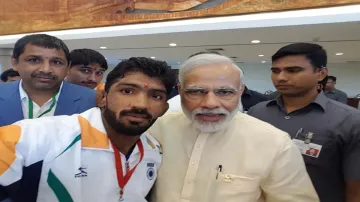 Wrestler Yogeshwar Dutt with PM Modi- India TV Hindi