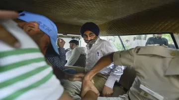 Former promoters of pharmaceutical giant Ranbaxy, Shivinder Singh arrested by the Economic Offences - India TV Paisa