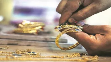 Gems, jewellery exports dip 7 pc in Apr-Aug- India TV Paisa