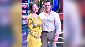 Hina Khan with Salman Khan- India TV Hindi