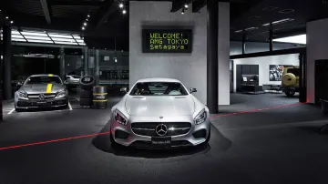 Mercedes-Benz expects 25pc sales from online booking by 2025- India TV Paisa