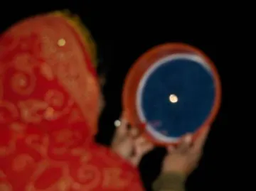 karwa chauth 2019 moon rise time- India TV Hindi