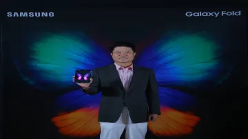 Samsung Galaxy Fold in India for Rs 1.65 lakh, pre-booking begins Oct 4- India TV Paisa