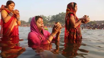 <p>छठ पूजा</p>- India TV Hindi