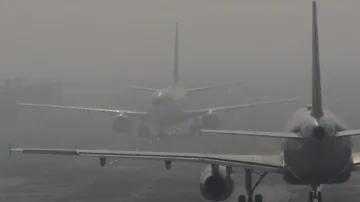 Delhi Pollution Flight Divert, Delhi-NCR Air pollution, Air pollution, Delhi Air Pollution- India TV Hindi