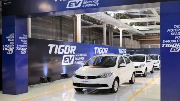EESL slashes EV order by 70PC to just 3k on Andhra cancellation- India TV Paisa