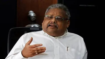 Yes Bank shares zoom 9 pc after Rakesh Jhunjhunwala buys stake- India TV Paisa