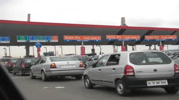 Double toll from Dec 1 for passing via FASTag lanes sans tags at toll plazas on NHs- India TV Paisa