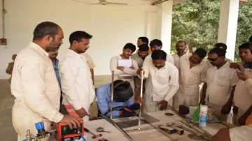 Stainless steel fabrication training program held for Varanasi Central Jail inmates- India TV Paisa
