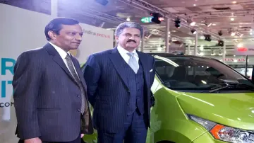 Anand Mahindra, Pawan Goenka, Mahindra Group - India TV Paisa