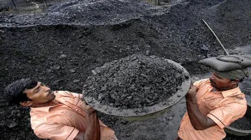 Fuel supply by Coal India to power sector drops 9 pc to 291 MT in Apr-Nov- India TV Paisa