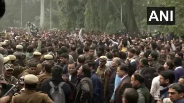 <p>Protest of teachers at Delhi University, HRD Ministry...- India TV Hindi