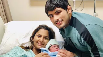 Wrestler Geeta Phogat becomes mother, son arrives at home - India TV Hindi