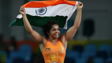 Sakshi Malik again seeks trial to stay in the race for Olympic quota - India TV Hindi