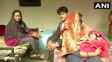 <p>A Pakistani Hindu refugee woman living at Majnu ka Tila...- India TV Hindi