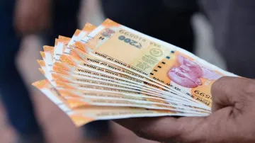 I-T dept issues tax refunds of Rs 1.57 lakh cr till Nov- India TV Paisa