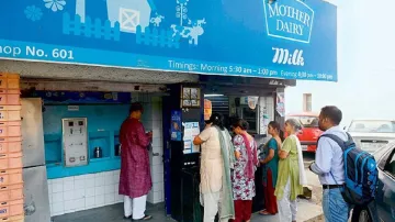 Mother Dairy hikes milk prices by up to Rs 3 per Litre- India TV Paisa