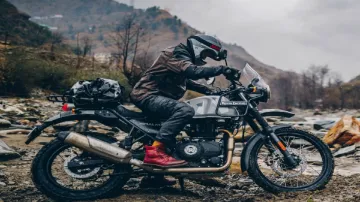 <p>Royal Enfield launched Himalayan with BS-6 engine</p>- India TV Paisa