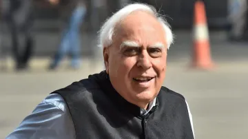 Kapil Sibal demand in Supreme Court to stay CAA process for 2 months- India TV Hindi