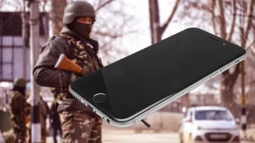 Mobile phone services snapped in Kashmir- India TV Hindi