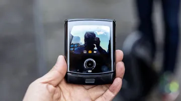 Motorola's foldable Razr to launch on Feb 6- India TV Paisa