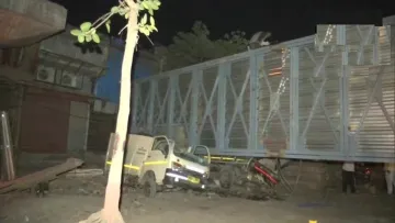 <p>Foot Over Bridge</p>- India TV Hindi
