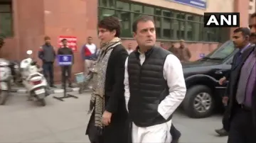 Congress leaders Priyanka Gandhi Vadra and Rahul Gandhi arrive at National Human Rights Commission (- India TV Hindi