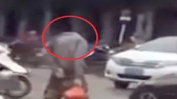 viral video of headless man- India TV Hindi