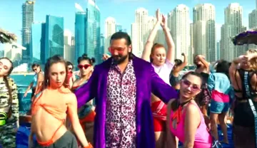 yo yo honey singh loca song teaser - India TV Hindi