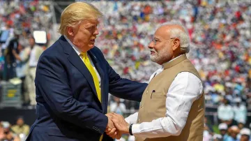 भारत से लौटने के बाद अमेरिकी राष्ट्रपति डोनाल्ड ट्रंप ने पीएम मोदी को बताया महान नेता और जेंटलमैन- India TV Hindi