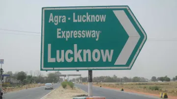 <p>Agra Lucknow Expressway</p>- India TV Hindi