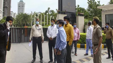 <p>Noida: Officials seal the premises of hotel Sandal...- India TV Hindi