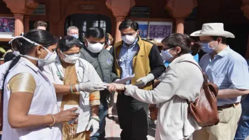 Coronavirus: government withdraws mandatory bio metric attendance till March 31st for its employees- India TV Hindi