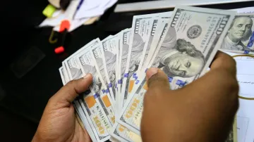 Forex reserves surge by USD 5.69 billion to reach record USD 487.23 bn- India TV Paisa