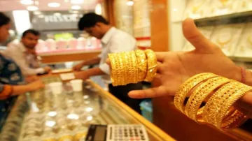 <p>Gold stores open sales fall</p>- India TV Paisa