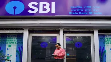 SBI Latest & Breaking News on Sbi, does away with minimum balance requirement in savings accounts, S- India TV Paisa
