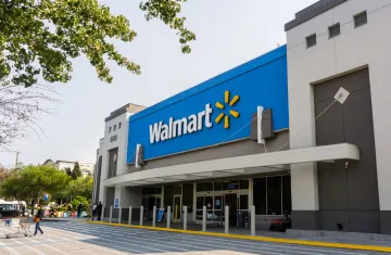 <p>walmart announced to give jobs to 1.5 lakh people, along...- India TV Hindi