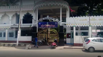 कोरोना वायरस से संक्रमित व्यक्तियों के ठहरने के कारण असम में मस्जिद सील- India TV Hindi