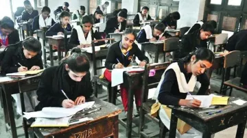 <p>3 months fee waived for private schools in Bihar</p>- India TV Hindi