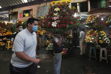 flower traders, losses, lockdown - India TV Paisa