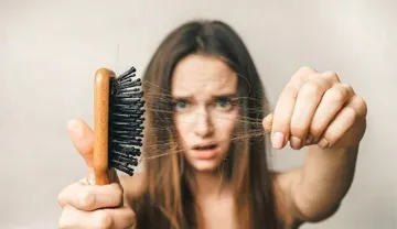 बालों के गिरने की समस्या: गर्मी के मौसम में भी बालों को हेल्दी रखने के टिप्स.- India TV Hindi