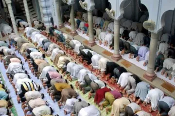 <p>'मस्जिदों से फैल रहा...- India TV Hindi