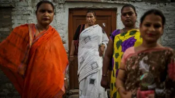 Transgender community demands special package amid COVID-19 lockdown- India TV Hindi