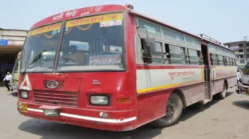 <p>UP Roadways Bus Accident</p>- India TV Hindi
