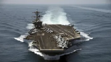 US carrier's crew test corona positive, coronavirus, Navy- India TV Hindi