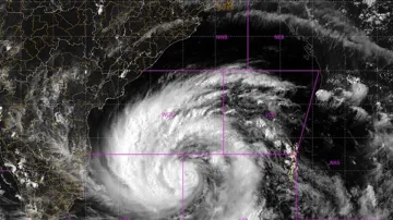 Cyclone Amphan: Bangladesh orders evacuation of two million people- India TV Hindi