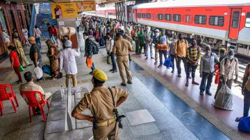 delhi to lucknow kanpur varanasi irctc train ticket booking online- India TV Hindi