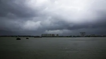 <p>Cyclone</p>- India TV Hindi